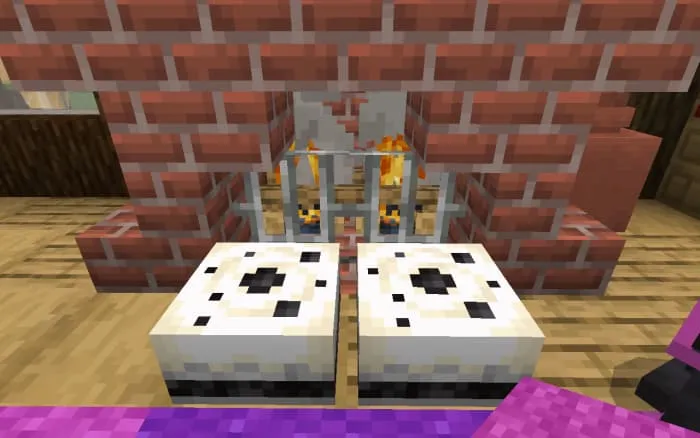 Торт с печеньем и кремом возле камина