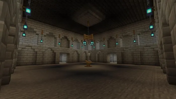 Огромный зал