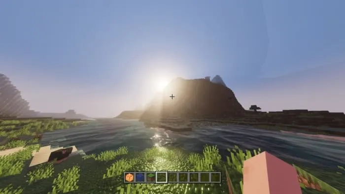 Лучи от солнца на траве