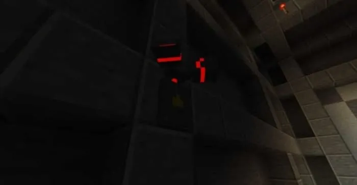 Захваченные динамики на стене