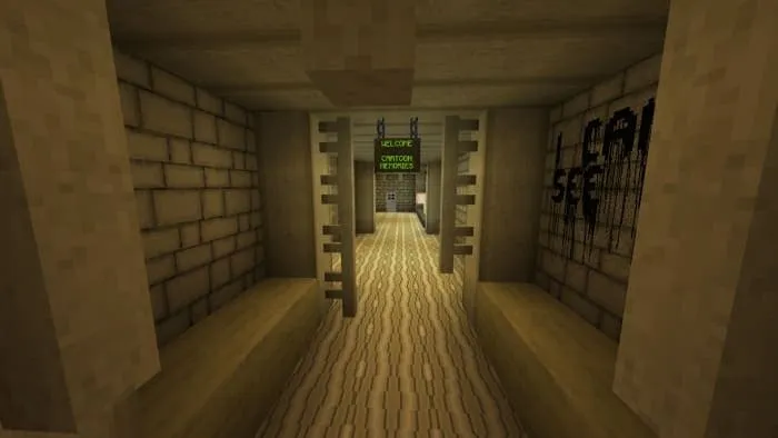 Слабый свет в коридоре