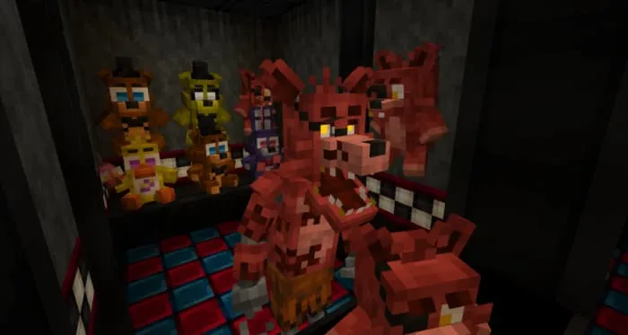 Фокси в тёмном коридоре