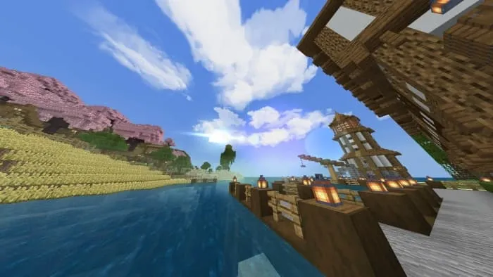 Порт и вишневые деревья на фоне голубого неба