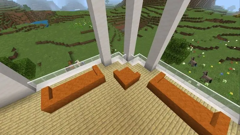 Второй балкон современного особняка