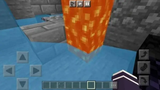 Вода стекает в лаву