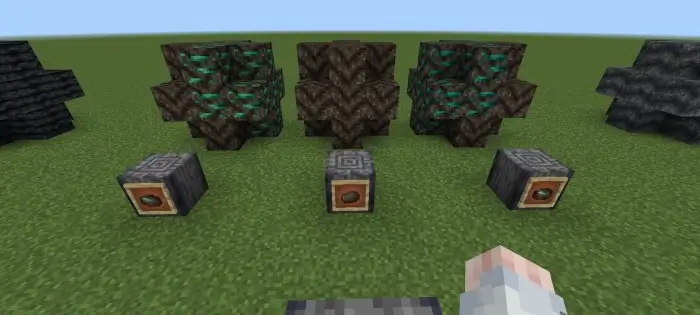 Нефритовая руда в баналзитовом булыжнике