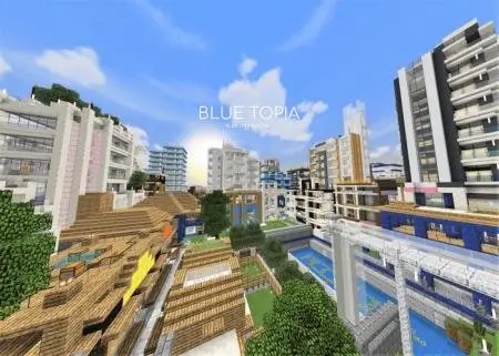 Деревянные дома возле высоток