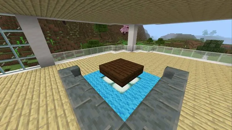 Первый балкон современного особняка