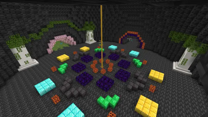 Большая округлая комната с множеством ресурсов