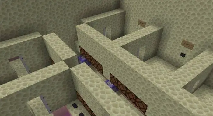 Лабиринт с механизмами и дверьми из камня Края