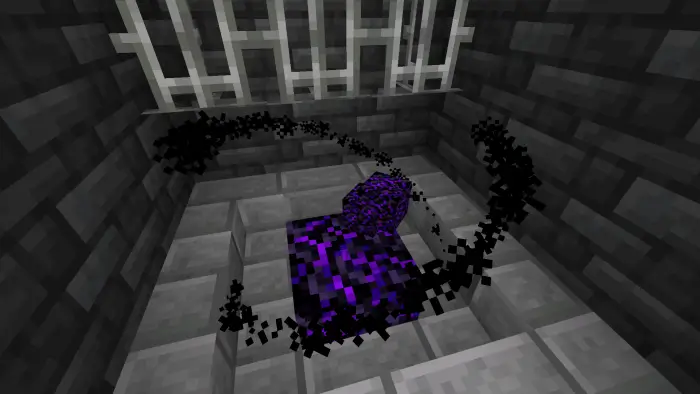 Плачущий обсидиан с черными частицами