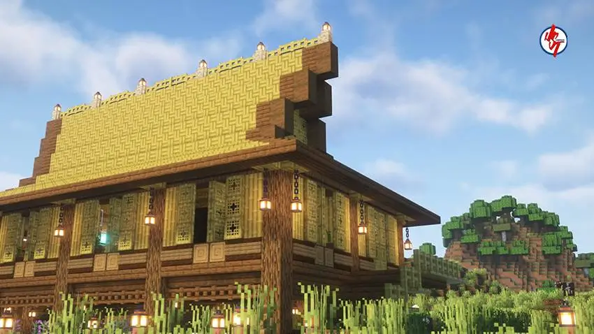 Обзор на угол дома из дерева и бамбука