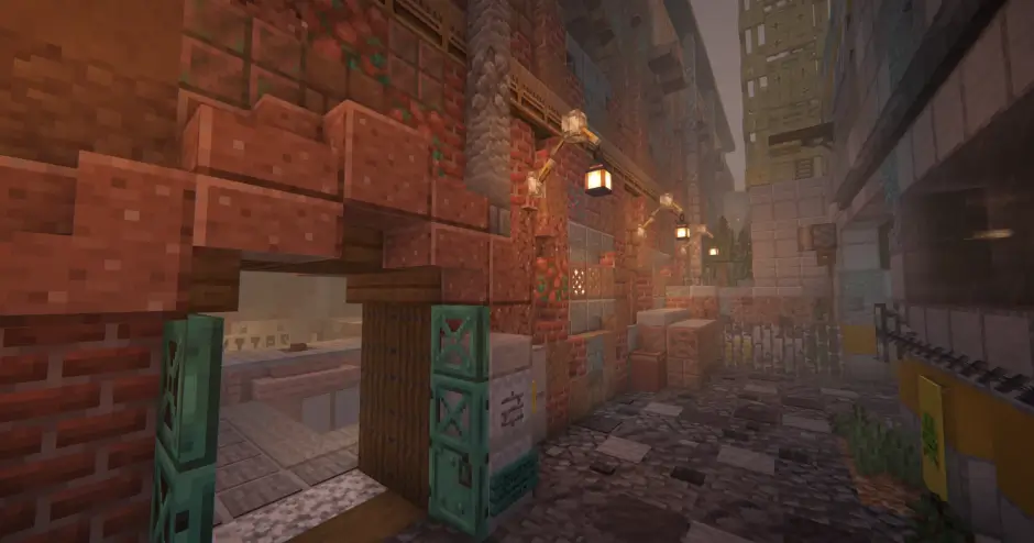 Ночная улица и здание из гранита