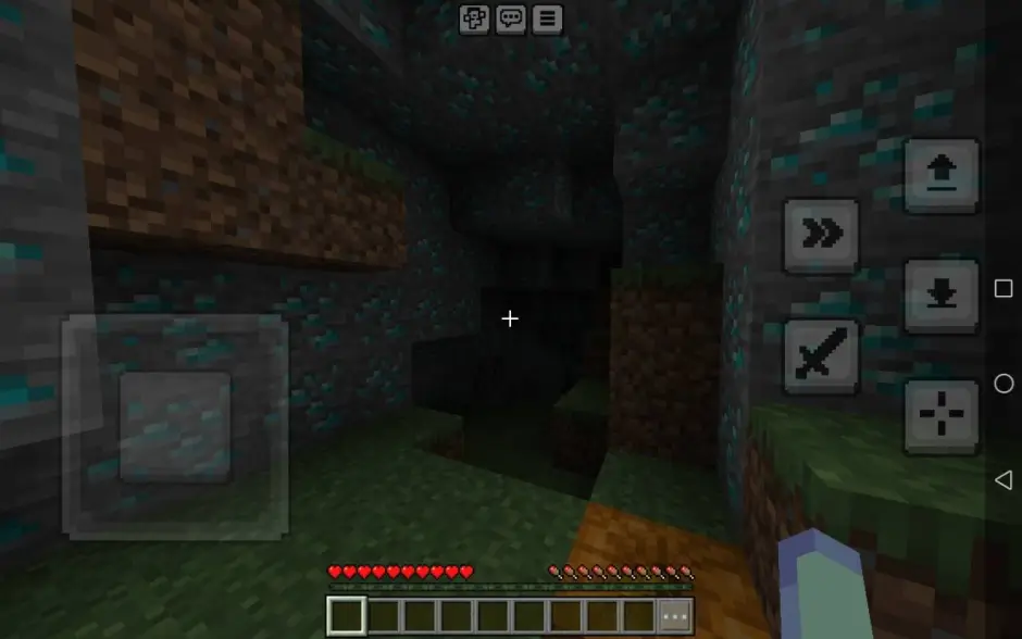 Небольшая пещера с множеством алмазной руды