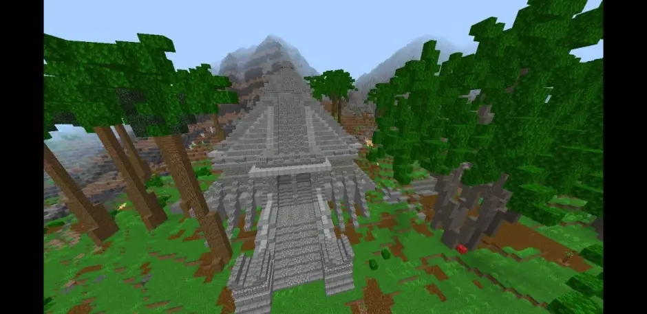 Каменный храм в лесу возле холма