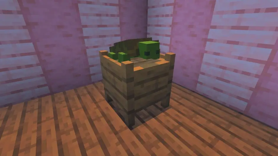 Плюшевая черепаха лежит на деревянном столе