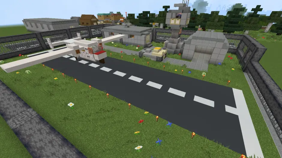 Аэродром с самолетом