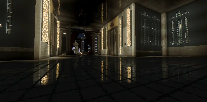 Большой зал с зеркальным полом