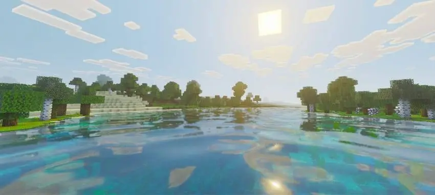 Яркое солнце над озером и лесов