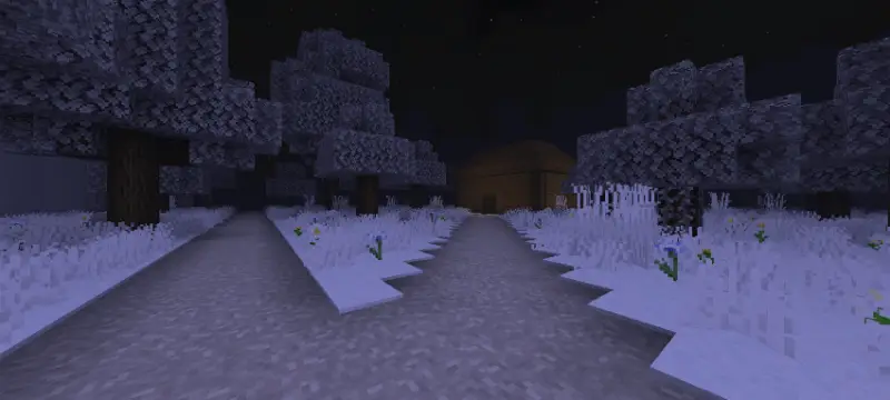 Дом в заснеженном лесу