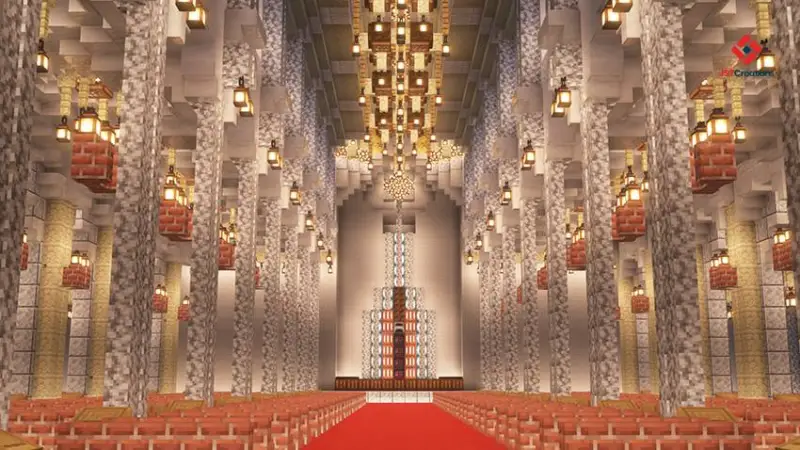 Яркий зал в соборе с высокими потолками