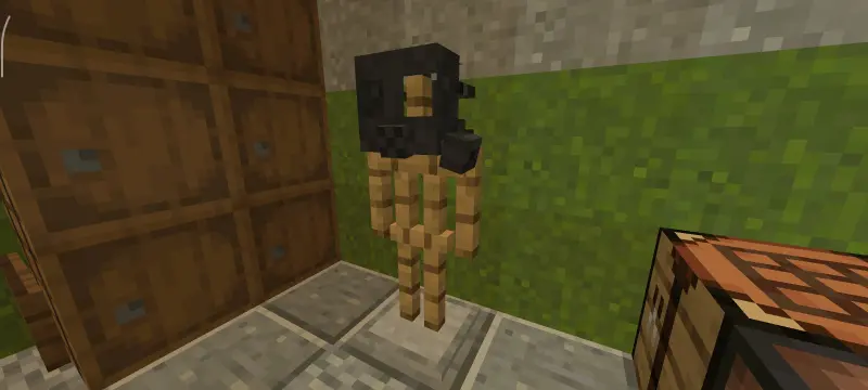 Противогаз с вырезами для глаз