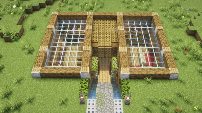 Небольшой деревянный дом со стеклянным потолком